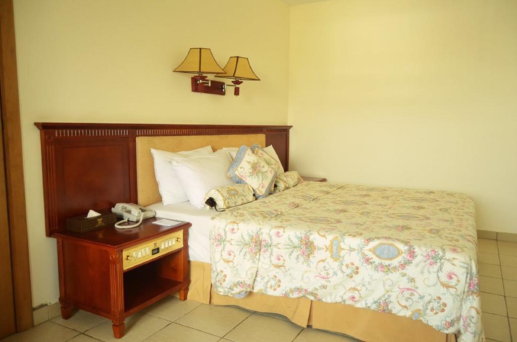 Mensvic Grand Hotel Άκρα Δωμάτιο φωτογραφία