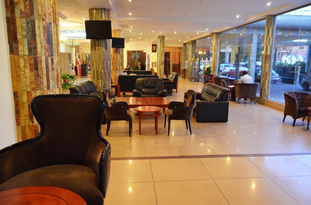 Mensvic Grand Hotel Άκρα Εξωτερικό φωτογραφία