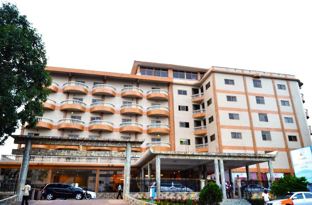 Mensvic Grand Hotel Άκρα Εξωτερικό φωτογραφία